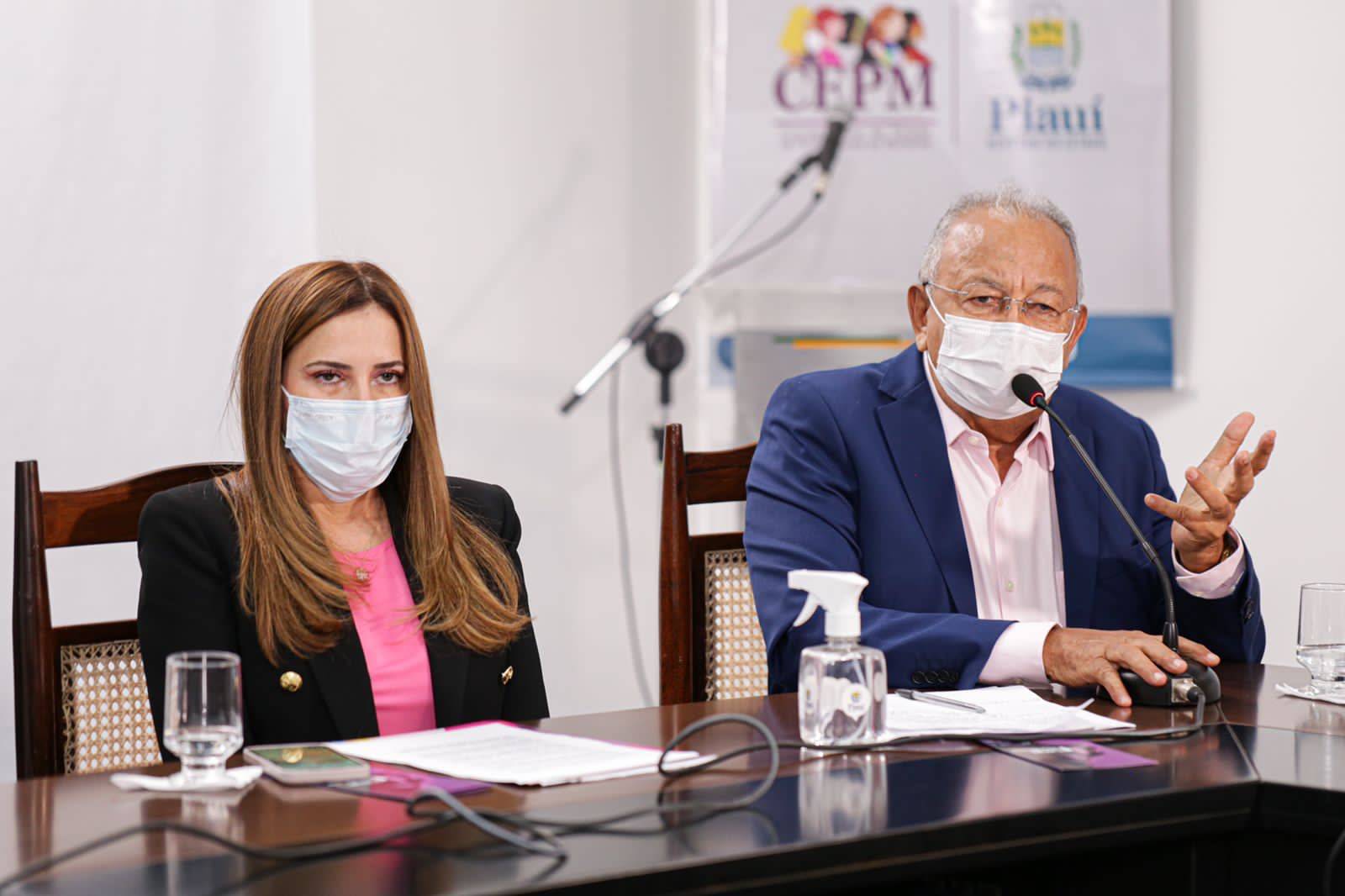 Secretária Karla Berger com o prefeito José Pessoa Leal